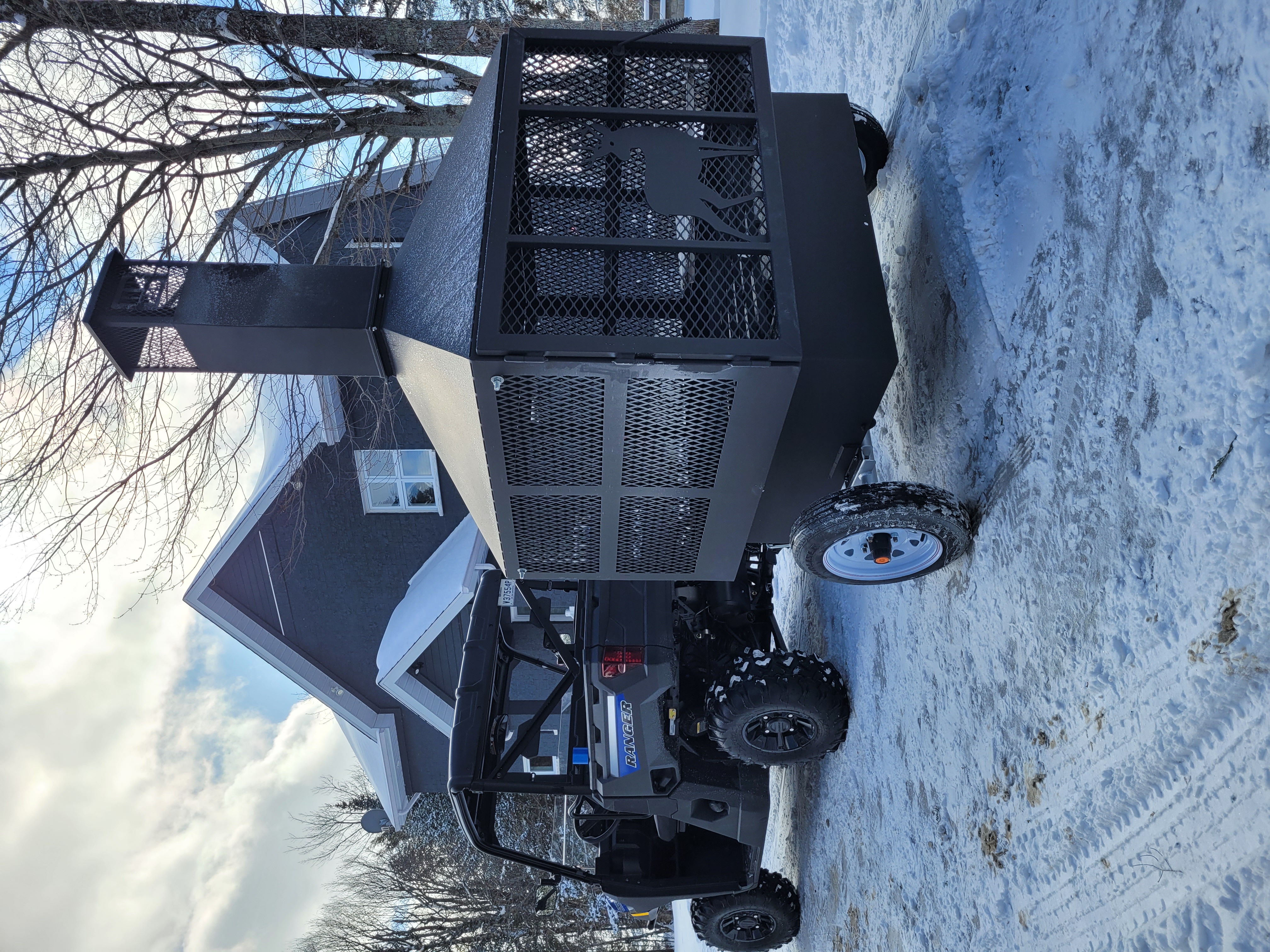 Foyer extérieur commercial 50" x 50" x 7' avec kit remorquage pour VTT
Visible sur l’île du Grand Lac St-Francois